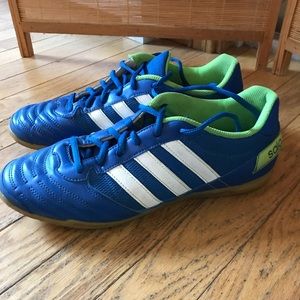 Adidas indoor soccer shoes Men’s Size 8